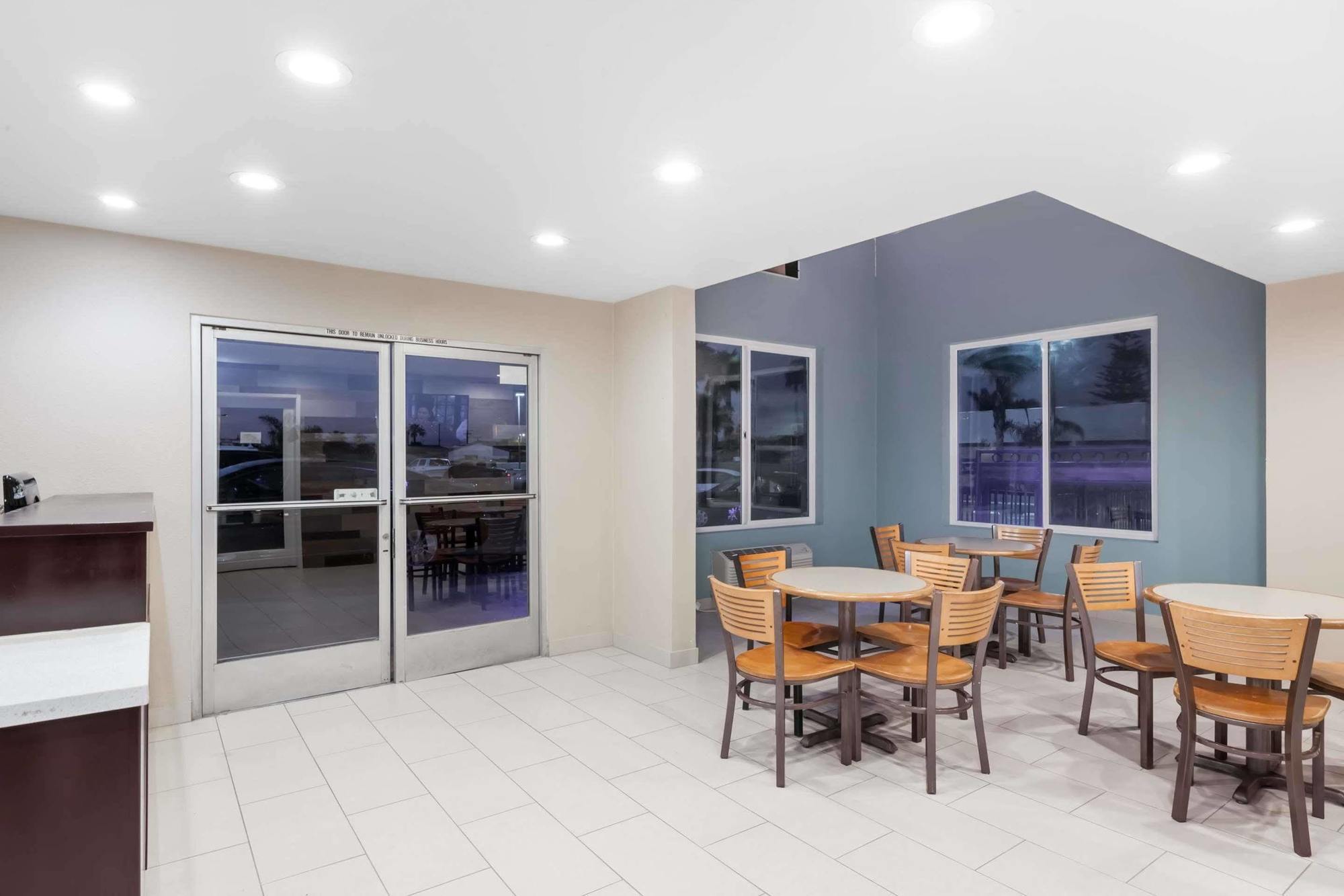 Super 8 By Wyndham San Diego/Imperial Beach Eksteriør bilde