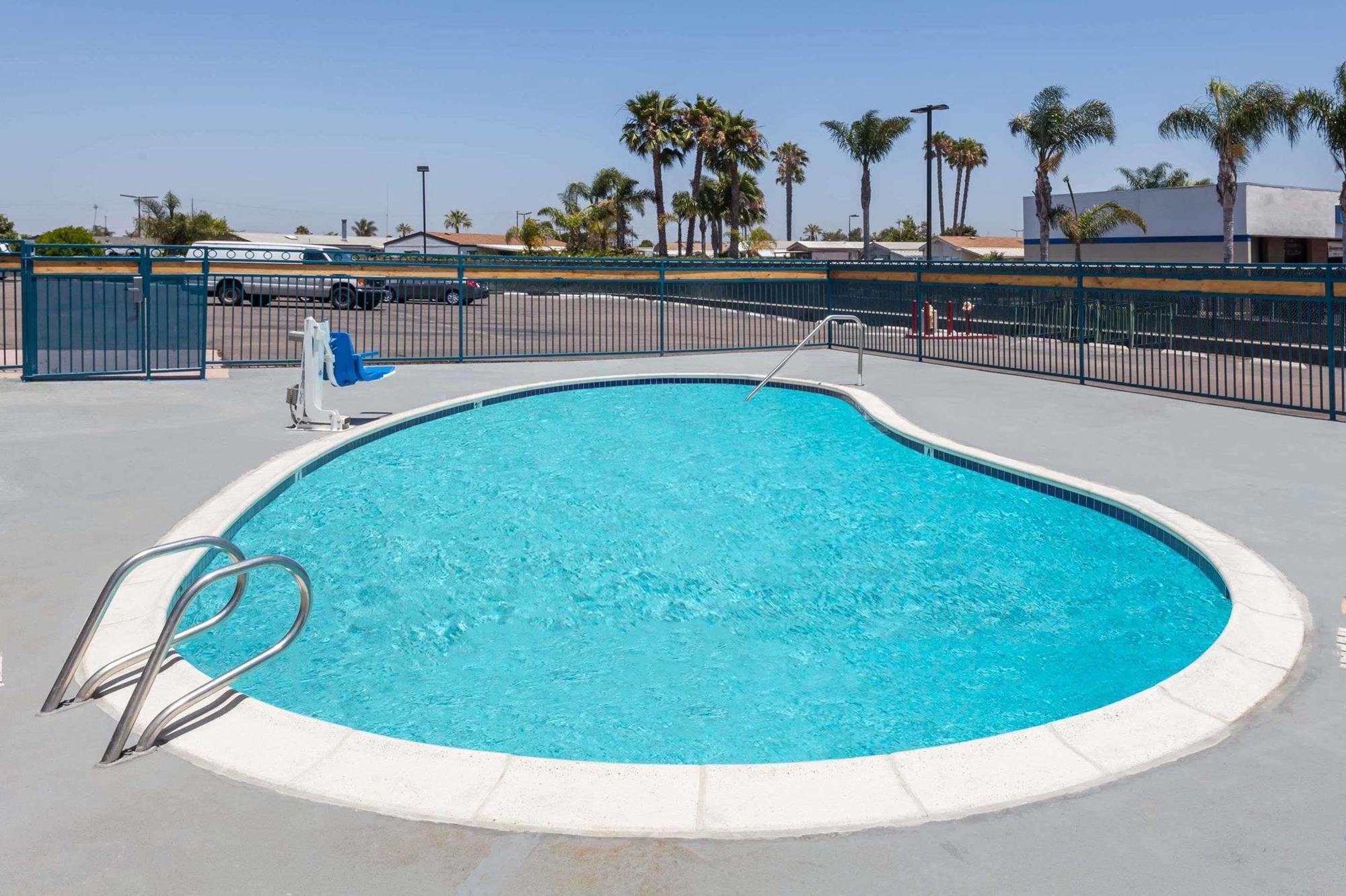 Super 8 By Wyndham San Diego/Imperial Beach Eksteriør bilde